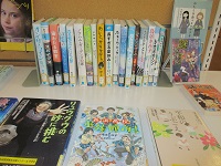 ティーンズこの夏おすすめの本 下 IMG_2103.JPG